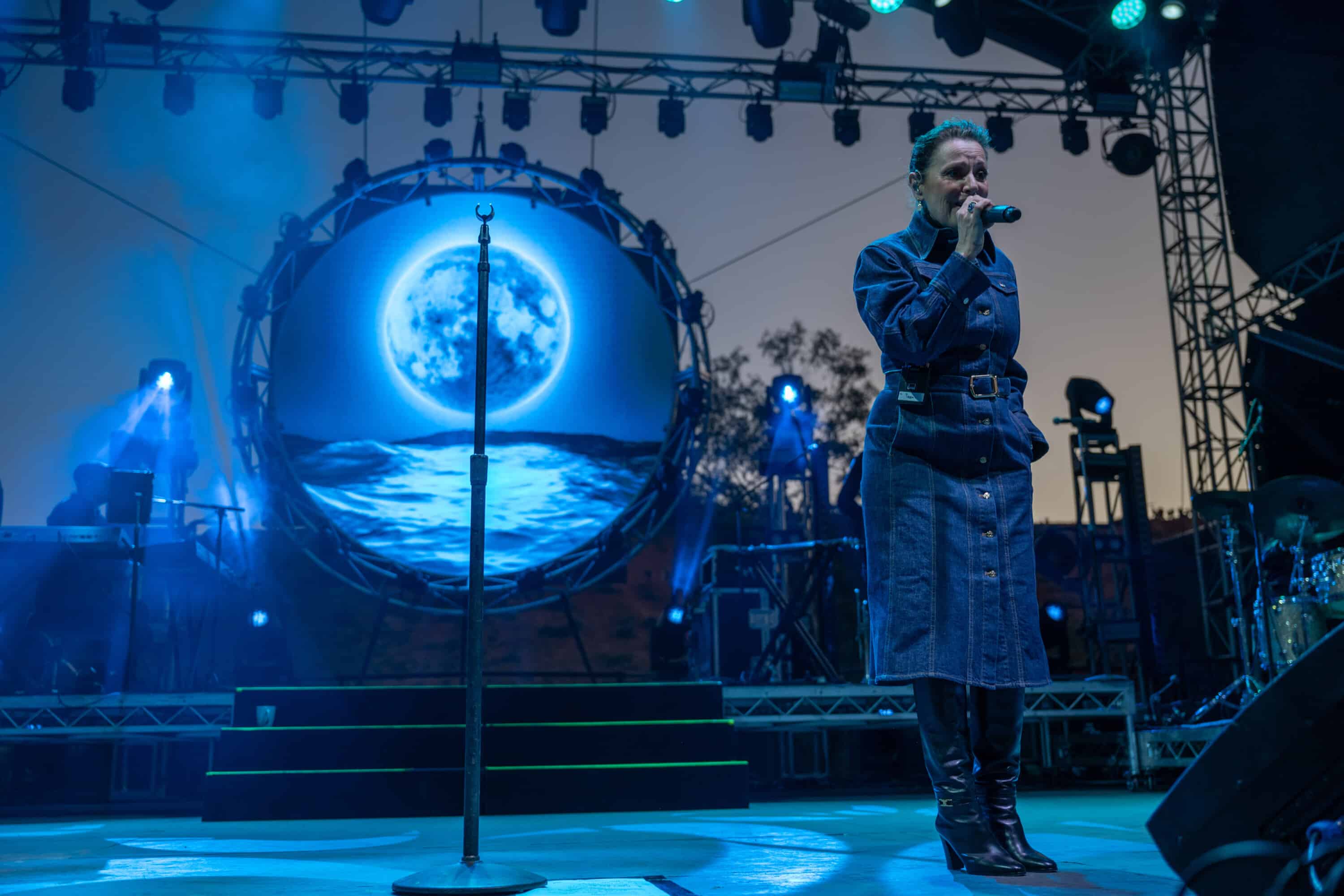 Tina Arena Performing at Birdsvilles Big Red Bash