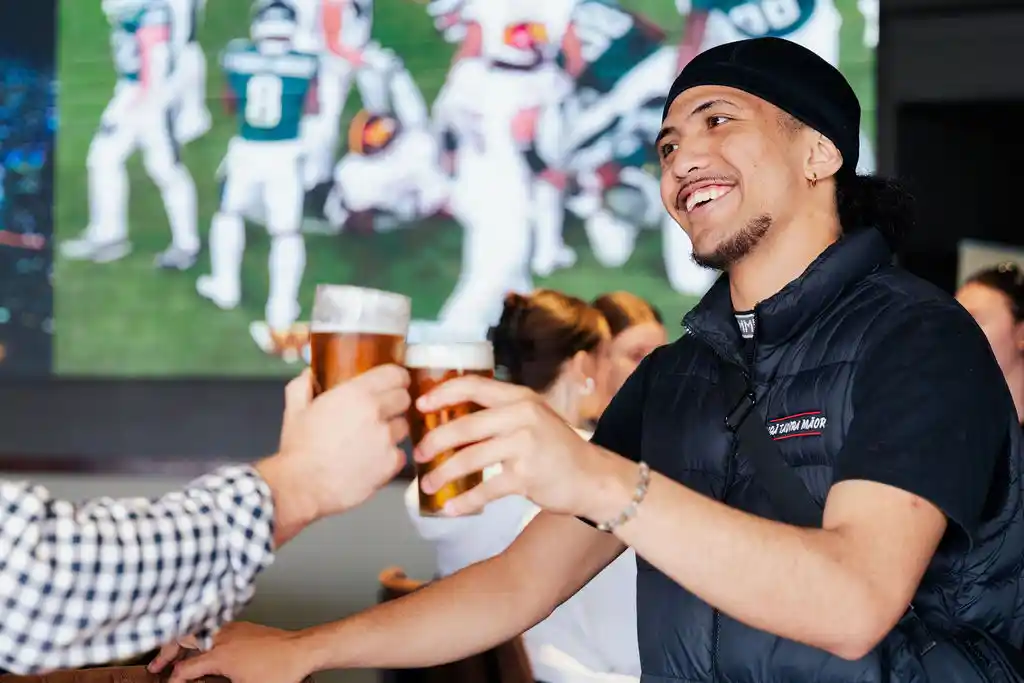 Discover the best Gold Coast venues for Super Bowl LX on Monday 9 February 2026. Find packages, big screens and American menus at these top pubs and bars.