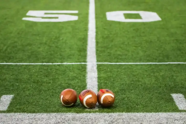 Discover the best Gold Coast venues for Super Bowl LX on Monday 9 February 2026. Find packages, big screens and American menus at these top pubs and bars.