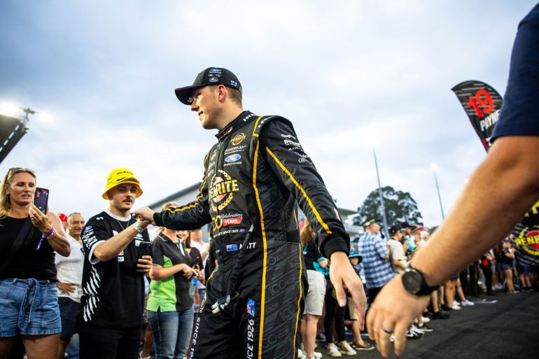 Supercars Kick Off Historic New Zealand Double Heade
