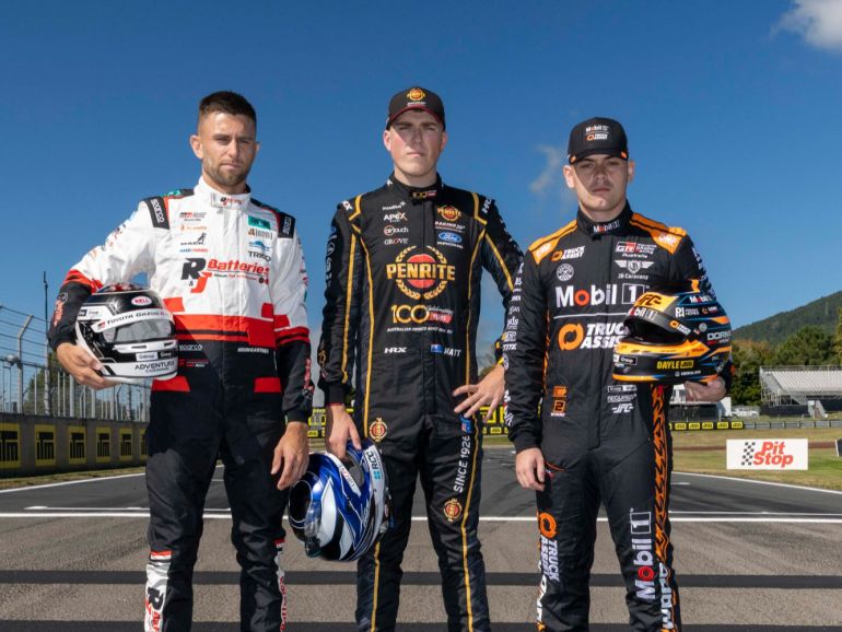 Kiwis Chase Glory at the NZ Supercars Double Header
