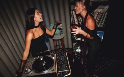 Explore the new private Vinyl Listening Lounge at W Brisbane. Spin your own records, enjoy late-night bites, and press for martinis.