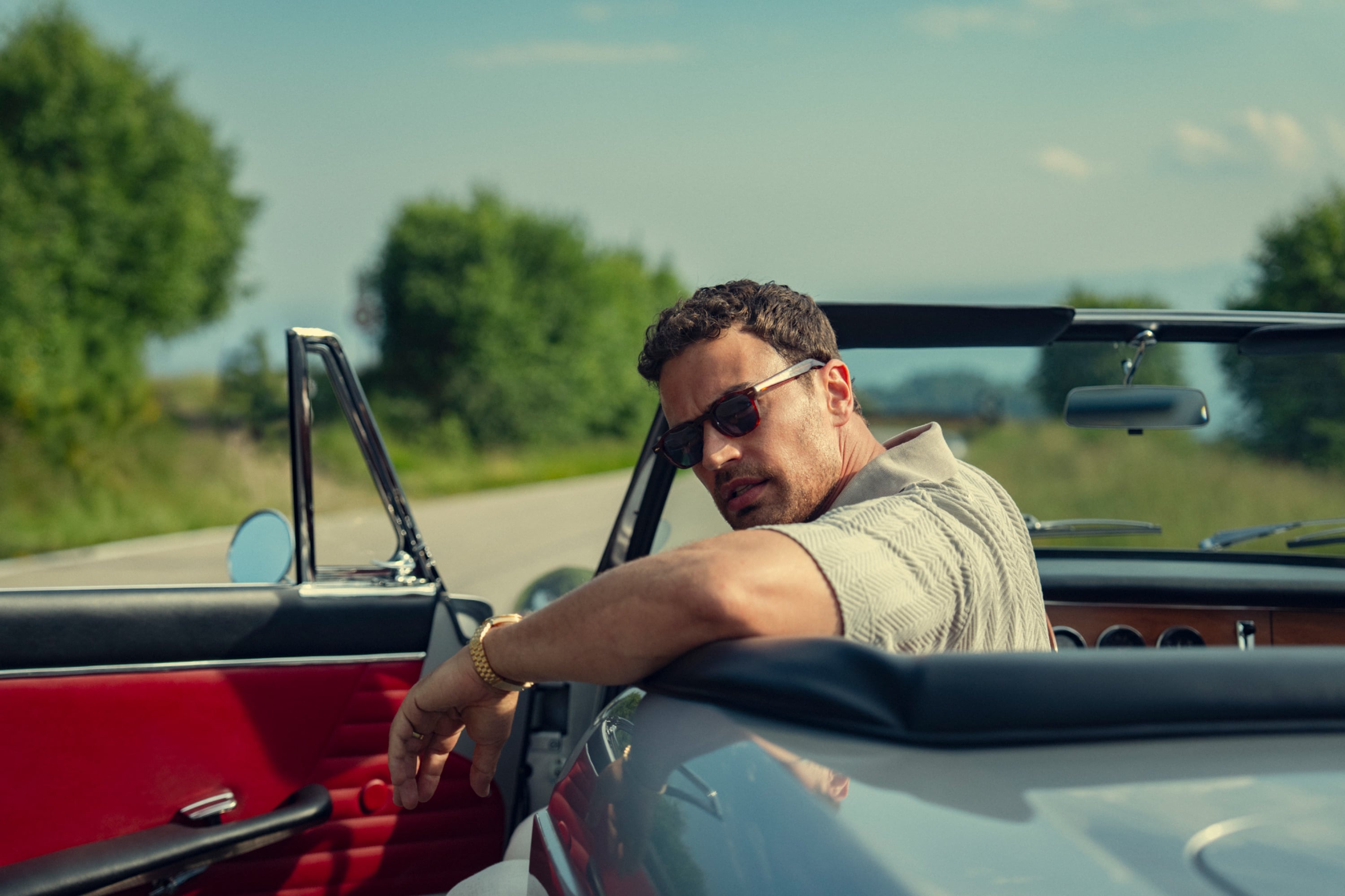 The Gentlemen Season 2 release date is here. See the first look at the cast returning to Guy Ritchie's massive global hit.