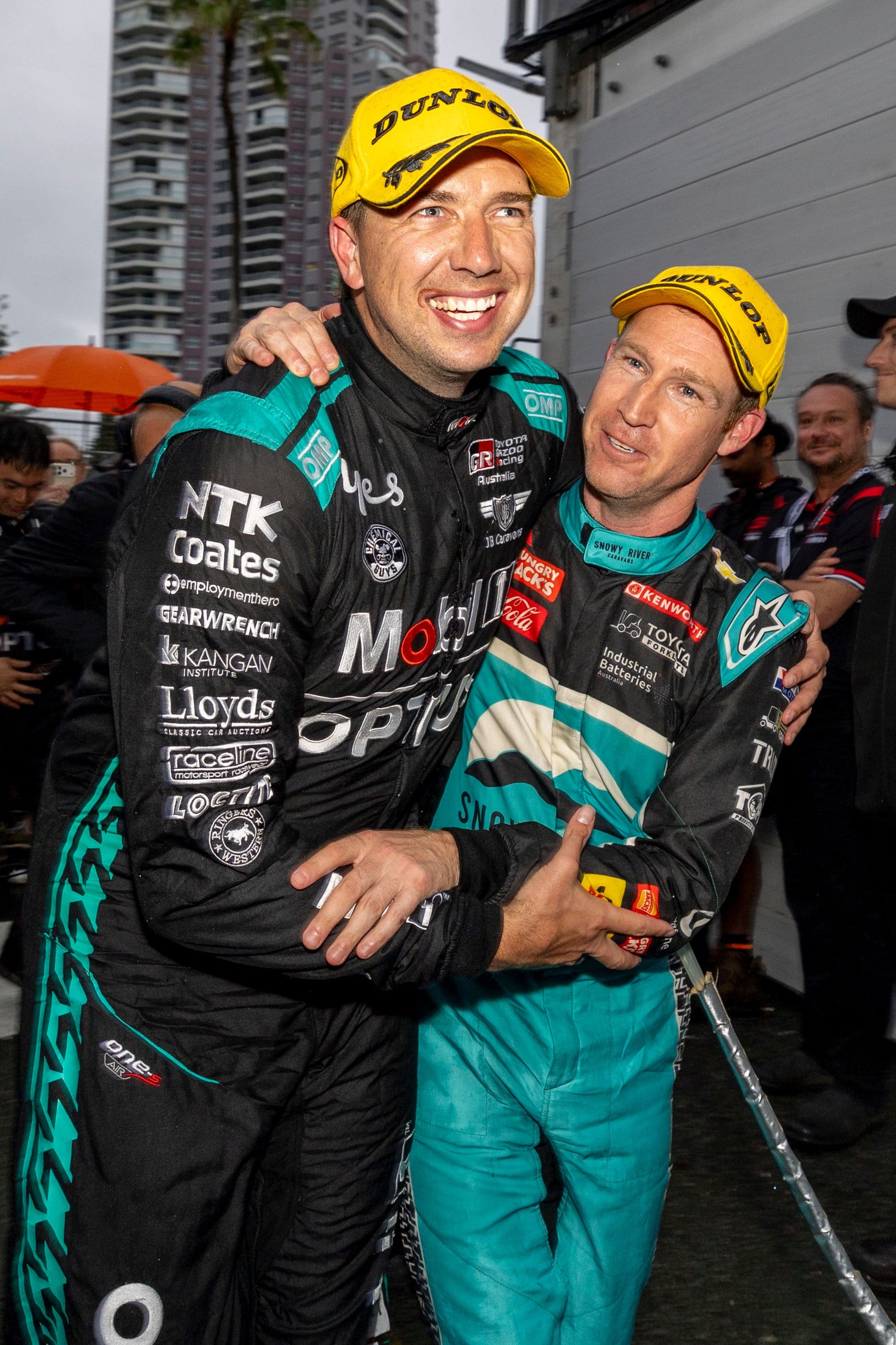 Chaz Mostert Dominates Wet Gold Coast 500 Race Victory Chaz Mostert dominates the Gold Coast 500 wet race, winning by 23 seconds to secure his Supercars Finals spot.